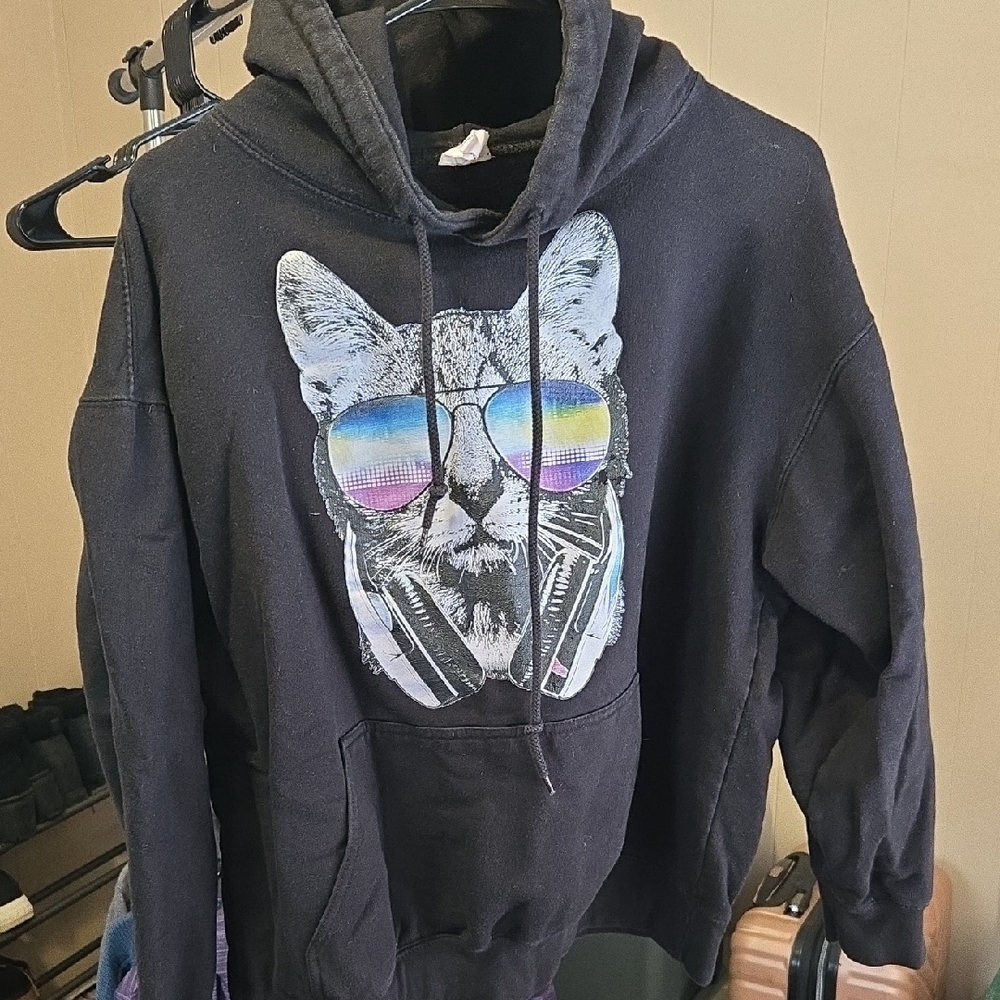Sweatshirt - Picture 3 of 3